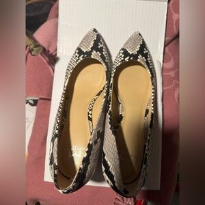 Marc Fisher Women's Black and White Snakeskin Pumps Heels